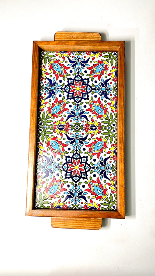 طبق تقديم مصنوع يدويًا من خشب الزيتون وقاعدة سيراميك حرفية 31 سم × 17 سم