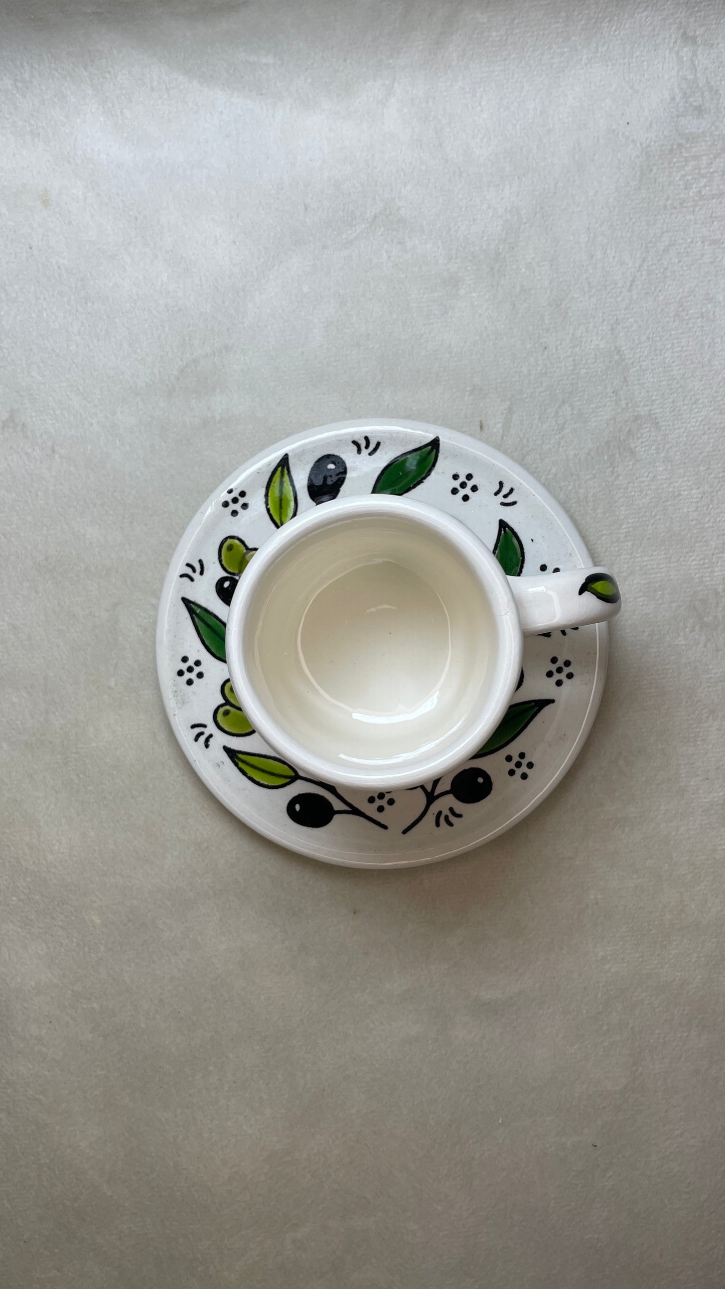Finjan mit Untertasse