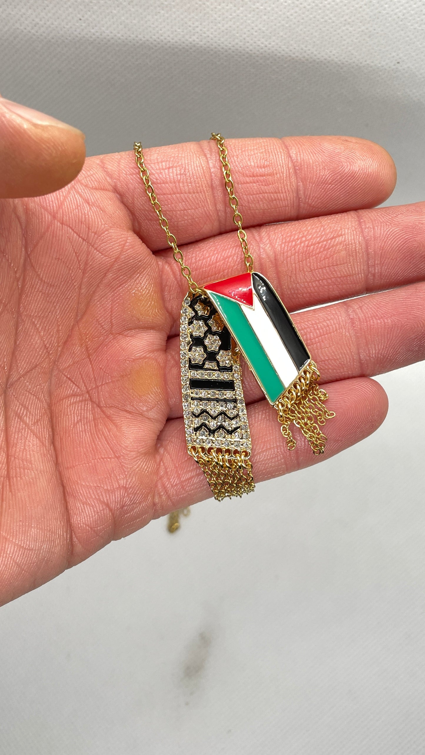 قلادة
